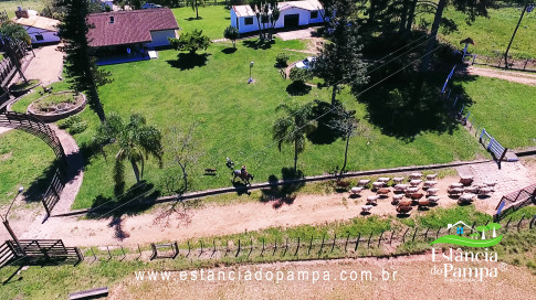 VAI ATE MANGUEIRA OVELHAS.00_02_48_00.Quadro036_e73049e2a6b32b9c10b7655a8b508b9d2468d225.jpg